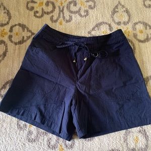 Gloria Vanderbilt Navy Blue Shorts (Size 6)